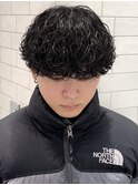 黒髪マッシュ波巻きスパイラルパーマ刈り上げマッシュショート