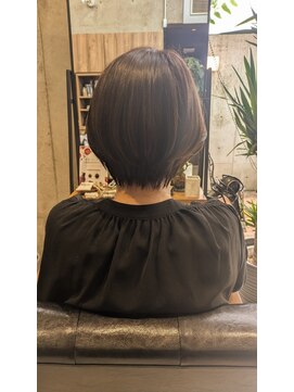 コティ(Kotii) 【大人女性に人気】丸みショートボブ♪