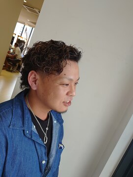 シャンプーボーイ 佐世保駅前店(SHAMPOO BOY) メンズカット【ブリーチ/ハイライト/パーマ】