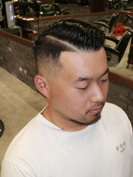 スリーセント 栄(3/cent) ビジネスサイドパート/オールバック/スキンフェード/刈り上げ