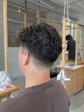 フェリアファム 北千里(FERIA fam) メンズショートパーマ