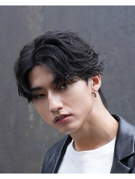 レタッチバイフィフス(RETOUCH by fifth) 原宿フェザーパーマルーズパーマメンズカットセンターパート