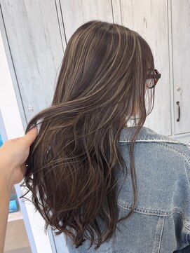 ロテ(LOTE.) 黒髪/クラゲヘアー/オリーブグレー/小顔/ココアベージュ/一宮