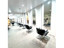 アンバー(AMBER)の雰囲気(シンプル無機質なデザイン)