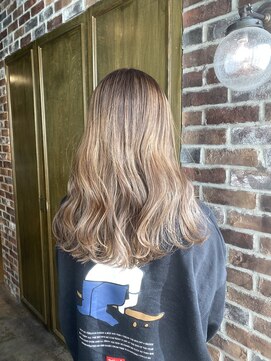 エイミー(Aimee) Aimee 町田　コントラストグラデーション×ハニーベージュ