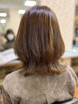 アークスヘアー&nbsp;透明感カラー★ハイライトミルクティーベージュ外ハネくびれ