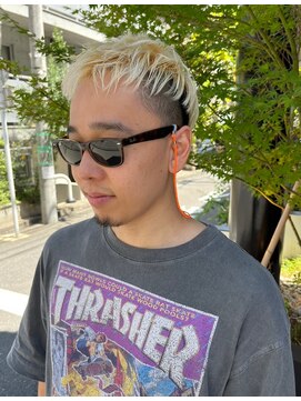 スーハ 恵比寿(SUUHA) ２ブロック×ブリーチ抜きっぱなしベリーショート