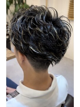 チリンバイロストシティー(Chillin by LOSTCITY) メンズパーマ&ハイライト