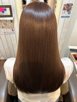アンツ ヘアーアンドリゾート 辻堂本店(ANT'S Hair and Resort)の写真/湿気に負けない艶髪をさらさらつやつやの自然なストレートで毎日楽しく[辻堂/辻堂駅/ヘッドスパ/白髪染め]