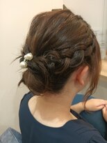 モントン(mon temps)&nbsp;肩にギリギリつく位の長さでもシニヨン作りましたスペシャル