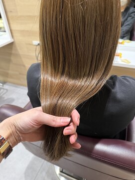 アヴァンス 江坂店(AVANCE.) やわらかベージュカラー