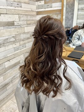 テーラヘアープラス 木更津2号店(TELA HAIR+) ハーフアップ