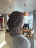 切りっぱなしレイヤー オリーブグレージュ大人世代