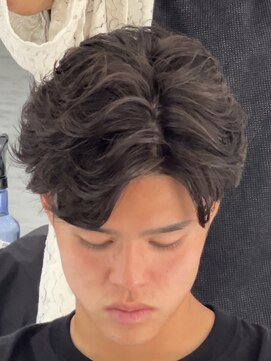 アンダーバーホワイト 広島 並木店(_WHITE) フェザーショート×フェザーパーマ×メンズ【広島】