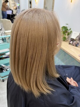 ミドル(MIDDLE) ダブルカラー、ハイトーンカラー、アフィア5stepトリートメント