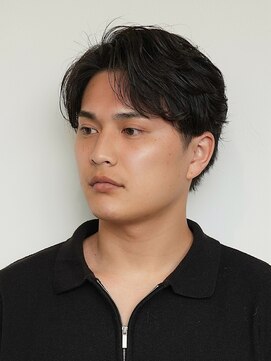 ログ(LOG) ナチュラルセンターパート フェザーパーマ メンズ 大人 高松