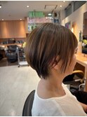 ショートボブ