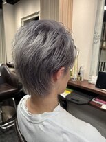 オプ アート(Op Art)&nbsp;透明感シルバー×束感ウルフ