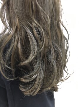 キャパ 秦野(CAPA) グレージュハイライト～毛先～