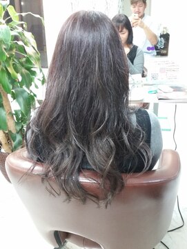 トモズヘアデザイン(Tomo's Hair Design) 【tomos】ダークトーンブルーアッシュ 担当naoya@