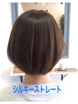 ラキ(laki) シルキーストレート