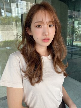 ディーエックス ウエスト(Dxxxx WEST) 大人ゆるっとウェーブヘア×ミルクティーアッシュ KAITO