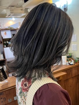 ウル(Ulu) グレージュバレイヤージュ