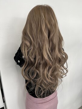 アルマバイロサ(ALMA by ROSA) グレージュカラー×シールエクステ 代表SE-YA