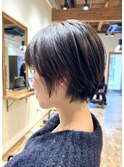 ハイライト　レイヤー ショートヘア　ボブ　くびれレイヤー 