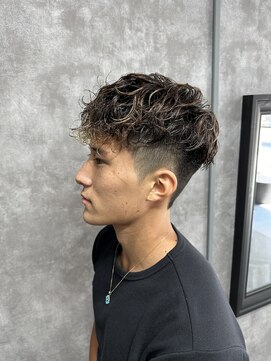 スピン 本八幡(SPIN) スペインカール/スパイキーショート/ブルーブラック/本八幡