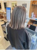 ぷつっと束間切りっぱなしロブ　大人グレージュ　【成田】