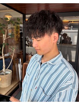 ヘア プロデュース キュオン(hair produce CUEON.) スペインカール/スパイラルパーマ/刈り上げ/ツイスパ/短髪