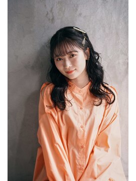 クンクンルーホーライシー(KUN KUN LU HO laishi) 前髪アレンジ