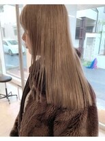 アミ(Ammi)&nbsp;レイヤーロング/グレーベージュ/髪質改善/ブリーチ/カラー/韓国