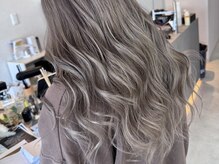 トラック(track)の雰囲気（バレイヤージュ、ハイライト、ホワイトカラーはお任せ下さい！）