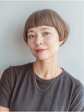 シオミエイチタルミ(shiomi H TARUMI) 【ミニマルショート】アッシュグレージュ×サイドスウィープ