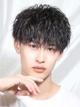 アイトーキョープラスシー 横浜(AI TOKYO+Sea) 横浜/縦落ちツイスパ/波巻きシャドウ/ルーズパーマ