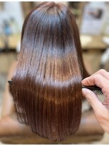 クオリア(QUALIA)&nbsp;甘すぎない大人可愛いピンクベージュ×fiberケラチンTR/髪質改善