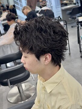 オーバルバイアピッシュ(OVARL by apish) ニュアンスパーマサーフカールシャドウパーマメンズカット