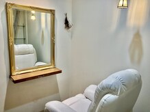 ヘアー サロン ミアン(hair salon mien)の雰囲気(ふわふわベッドでまつげパーマの施術もさせて頂いてます。)