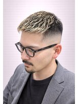 ヘアスタジオ ロメオ(hair studio Romeo)&nbsp;大人系ハイトーン×スキンフェードカット