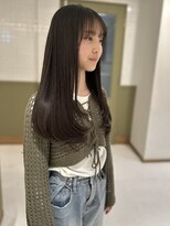 エミィ(emme) 艶ロング