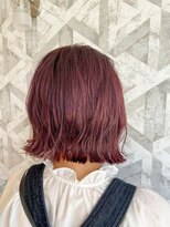 ヘアデザイン ファブロ(hair design FABRO.)&nbsp;－ 切りっぱなしボブ × チェリーレッド －