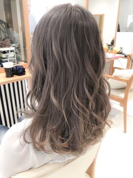 デイズ(days) ミルクティーアッシュベージュ3Dカラー☆ブリーチWカラーモード