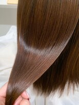 トローノ 栄(TRONO) 髪質改善縮毛矯正　酸性ストレート　20代30代　艶髪