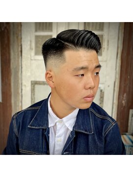 エルエー 大津店(L.A) スキンフェード　サイドパート　ハードパートバーバースタイル