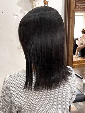 ヴィップルーム(viproom) シースルバングマッシュショートレイヤーカットふんわりミディ