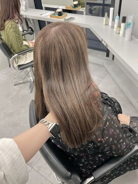 ゴウトゥデイシェアサロン 町田店(GO TODAY SHAiRE SALON) 白髪ぼかしハイライトカラー♪