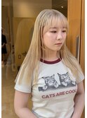 ナチュラルブロンド顔周りレイヤー冬カラー透明感ブリーチ渋谷駅