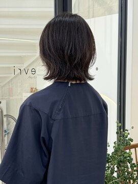 エブリ(evri) 「evri」肩上くびれヘア　くびれヘア　外ハネヘア